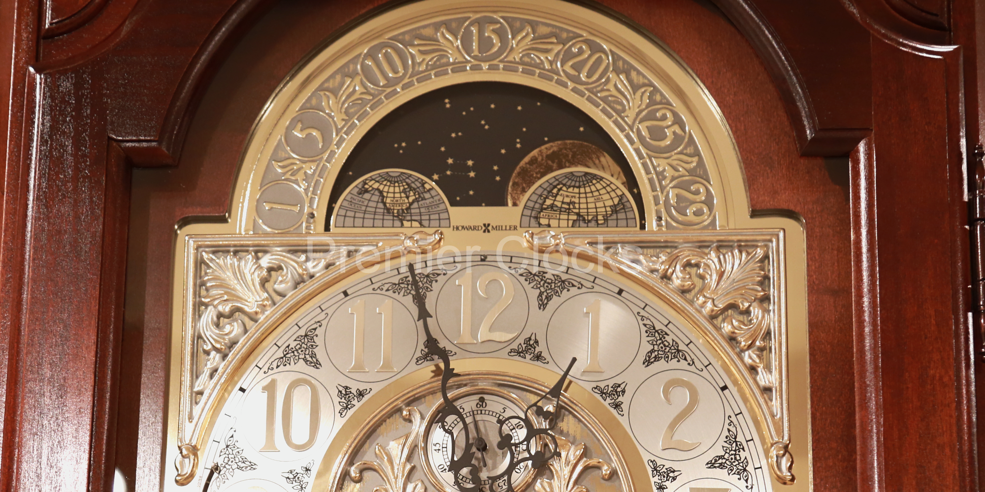How to Set a Moon Dial on a Grandfather Clock
