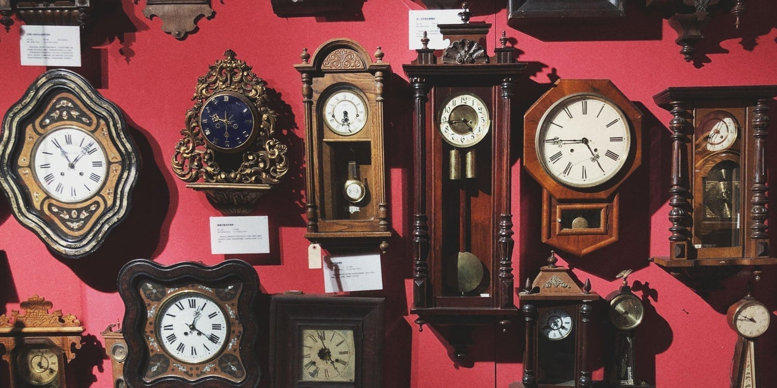 Exploring the Wall Clock with Pendulum Design