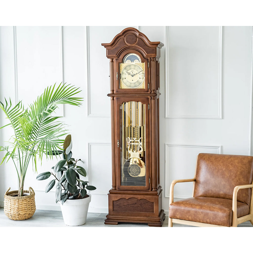 Hermle レトロ木製置時計 Hermle Fifties Walnut Retro Quartz Mantel clock is a classic made